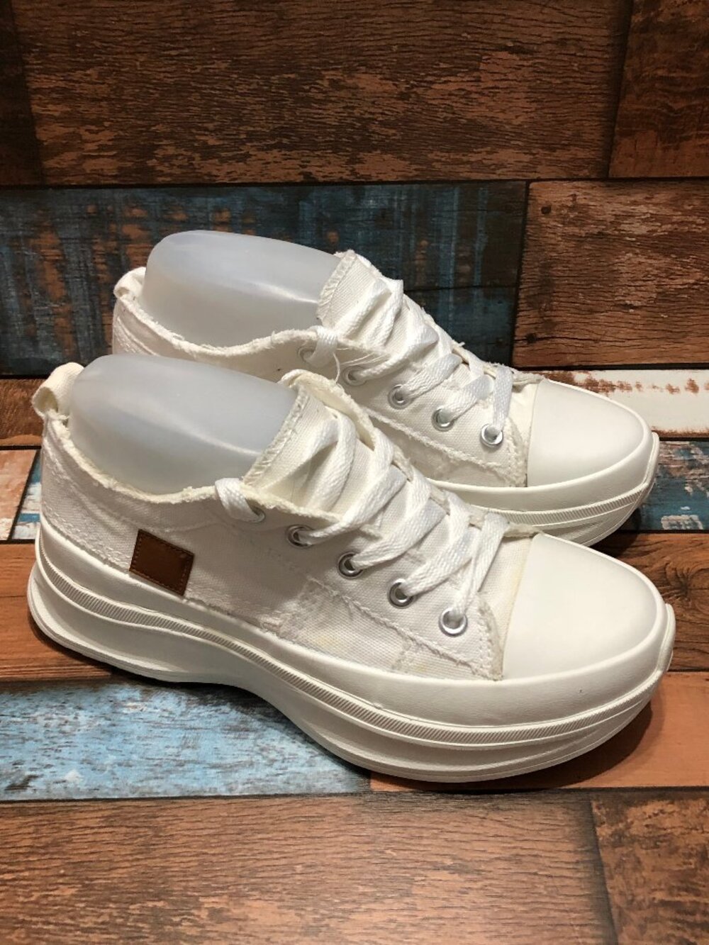 Women's Platform Sneakers Low Top Lace Up Canvas White ZY-K22201 Size 5.5